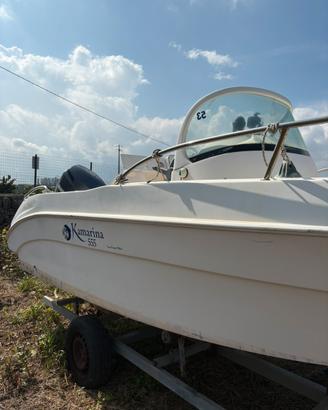 Barca Kamarina 555