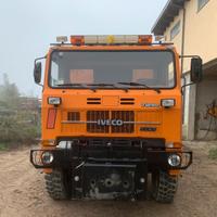 Macchina operatrice Iveco 80-17