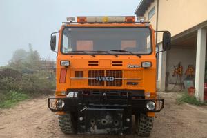 Macchina operatrice Iveco 80-17