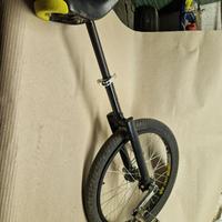 Monociclo QU-AX 20"