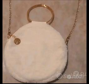 borsa Porschet con accessori laccati in oro 