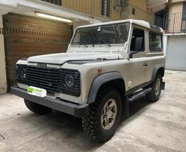 LAND ROVER Defender 90 2.5 Td5 E