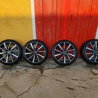 Cerchi e gomme invernali da 18. 