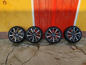 Cerchi e gomme invernali da 18. 