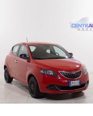 Lancia Ypsilon 1.0 firefly 70cv hybrid Silver