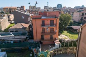 San cesareo:appartamento zona centrale con garage