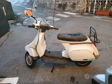 N 2 vespe pk 50 hp in blocco senza passaaggio