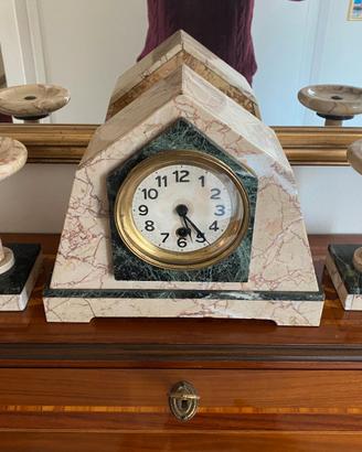 Antico orologio da tavolo in marmo