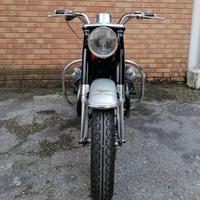 Moto Guzzi V7 700