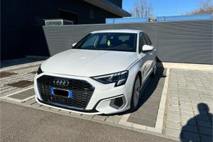 Audi A3 Sportback 2.0 BUSINESS ADVANCED TDI (2021)
