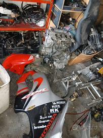 Pezzi honda cbr 600 anno 05