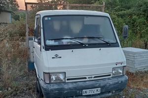 Nissan Trade 100