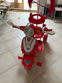 Triciclo scooter per bambini con maniglione