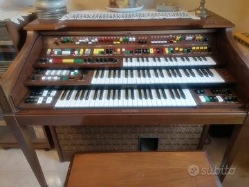 Organo yamaha D-85