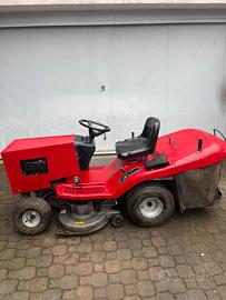 trattorino tagliaerba