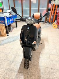 Vespa et4 125