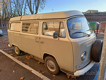 Camper Volkswagen T2 d'epoca