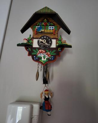 Orologio animato tipo foresta nera