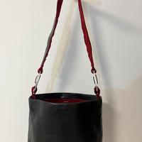 Borsa a secchiello in pelle bera