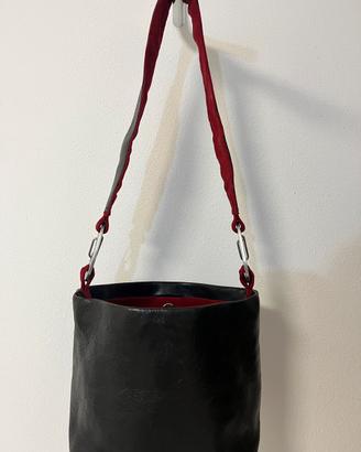 Borsa a secchiello in pelle bera
