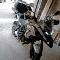 Moto TRK Benelli 502