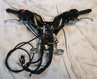 Yamaha Tmax 530 manubrio completo Leggi