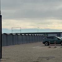 Fittas box locali di varie metrature e posto auto/
