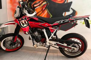 Husqvarna motard 125
