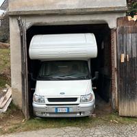 Camper mansardato