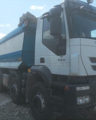 IVECO TRAKKER 450