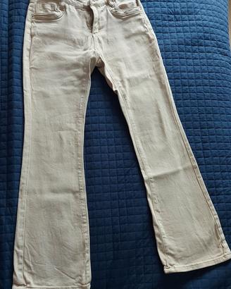 pantalone jeans a zampa