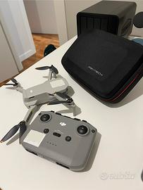 Dji Mini 2 con Radio Comando e custodia