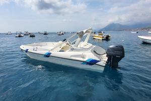 Barca sportiva 5,5 m con Yamaha 40/70 – 30 nodi