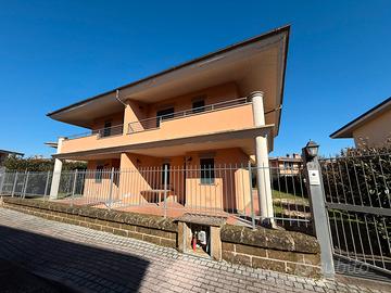 Villa bifamiliare