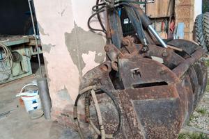 pinza o benna da letame