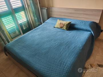 Letto matrimoniale contenitore quasi nuovo
