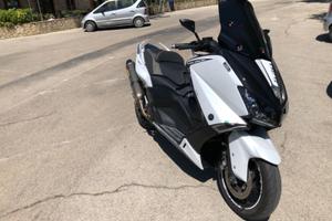 Yamaha T Max 530