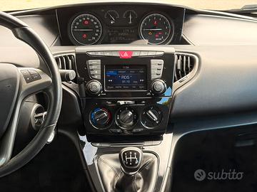 Lancia Ypsilon 2019 Nera 33200 km Gold Touch