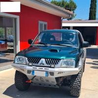 Paraurti anteriore uso gravoso per Mitsubishi L200