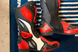 Stivali moto 41/42 semi nuovi