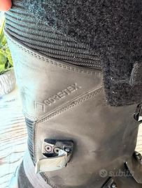 Dainese Seeker Gore-Tex stivali moto touring uomo