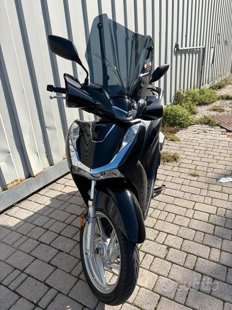 honda-sh-150-moto-e-scooter-in-vendita-a-caserta