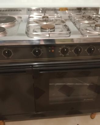 cucina a sei fornelli più forno