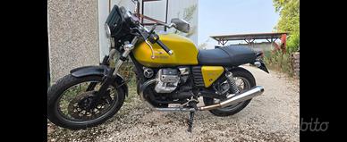 Moto guzzi v7 cafè classic  2010