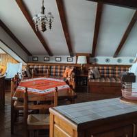 Trilocale ultimo piano con vista sui monti