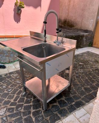 Lavabo in acciaio inox