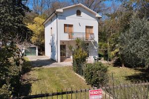 Casolare in campagna con terreno