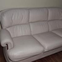 Divano in pelle beige