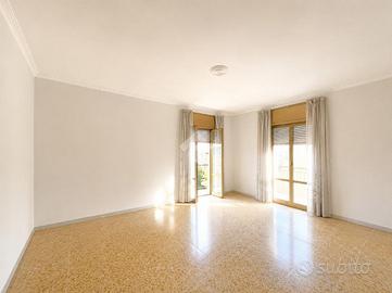 4 LOCALI A PORTICI