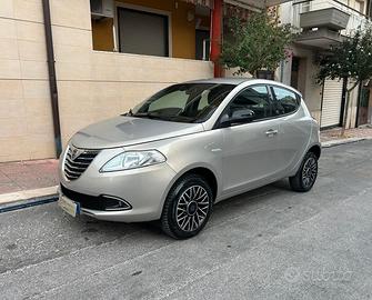 Lancia Ypsilon 0.9 TwinAir 2015